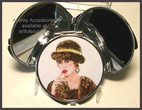 Audrey Compact Mirror in Leopard Lady
