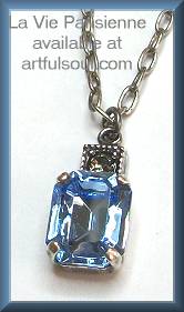 La Vie Light Sapphire Crystal Pendant