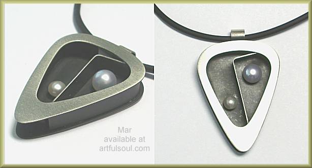 Mar Sterling & Oxidized Pearl Pendant