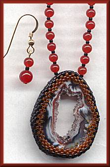 Daphne Gould Geode Necklace Set