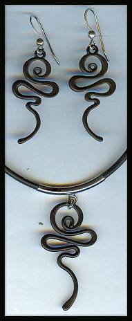 Lennart Eriksson Black Squiggle Necklace Set