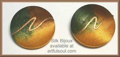 Silk Bijoux Fall Gold Small Earrings
