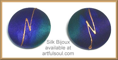 Silk Bijoux Nicole Small Earrings