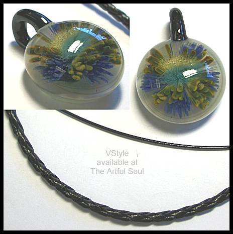 VStyle Glass Pendant, Periwinkle/Aqua Flower