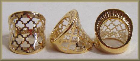 AHC Club Ring in Clear/Gold