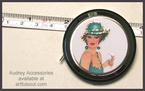 Audrey Tape Measure in Martini Gal