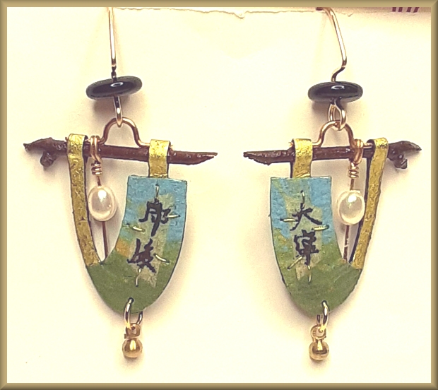 Doezignz Blue/Green Sash Earrings