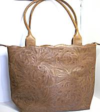 Leaders in Leather Vaquetta Saddle Tan Scallop Tote Bag