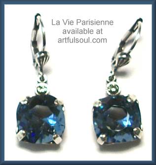 La Vie Medium Midnight Earrings