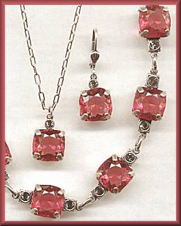 La Vie Medium Coral Crystal Set