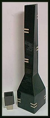 Second Sole Black Hopper Vase