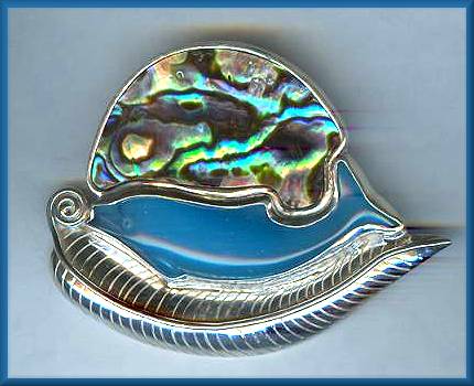 Sajen Aqua Dolphin on Wave Pin/Pendant