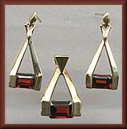 The Touch 14kt Yellow Gold Garnet Set