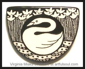 Miska Swan Pin