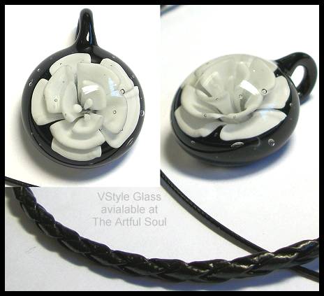 VStyle Glass Pendant, White Flower