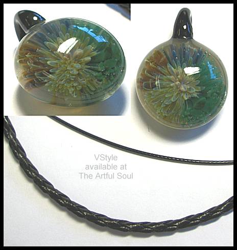 VStyle Glass Pendant, Multicolor Flower