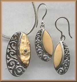 Zealandia Flower Pendant